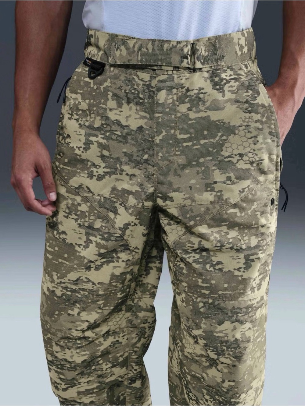 Nike Tech Rugged Woven CORDURA® Camo Pants IO7487-276 Men’s Large